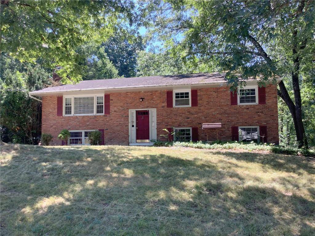 Hyde Park, NY 12538,16 Robert DR