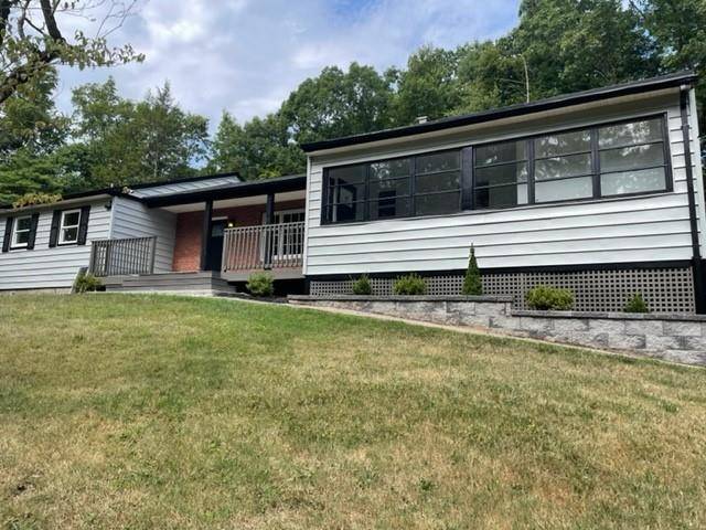 Highland Mills, NY 10930,126 Roselawn RD