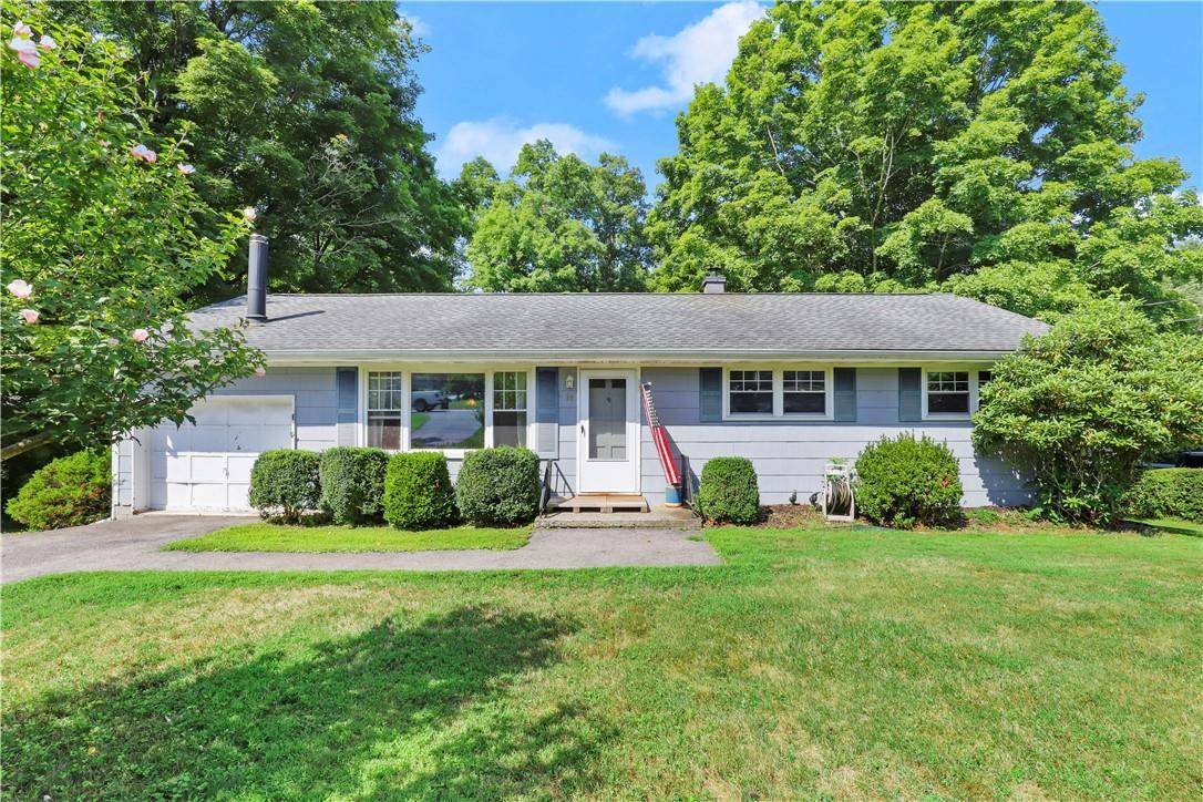 Carmel, NY 10512,16 Lakeview RD