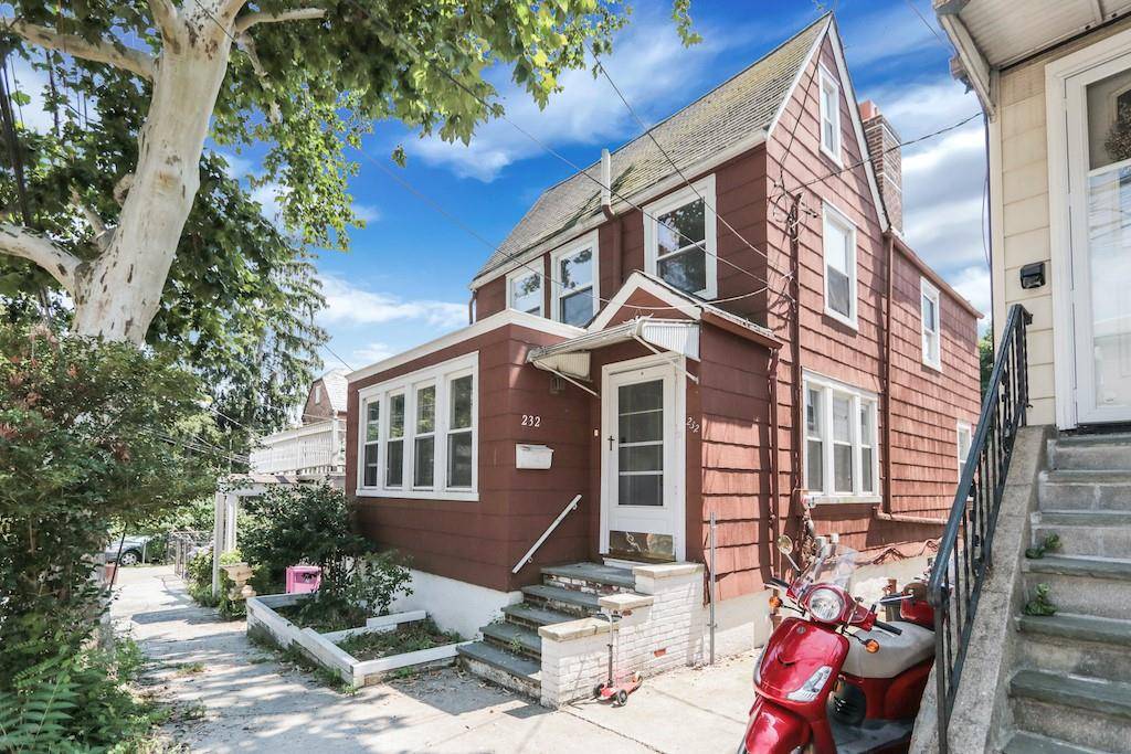 Bronx, NY 10471,232 W 256 ST