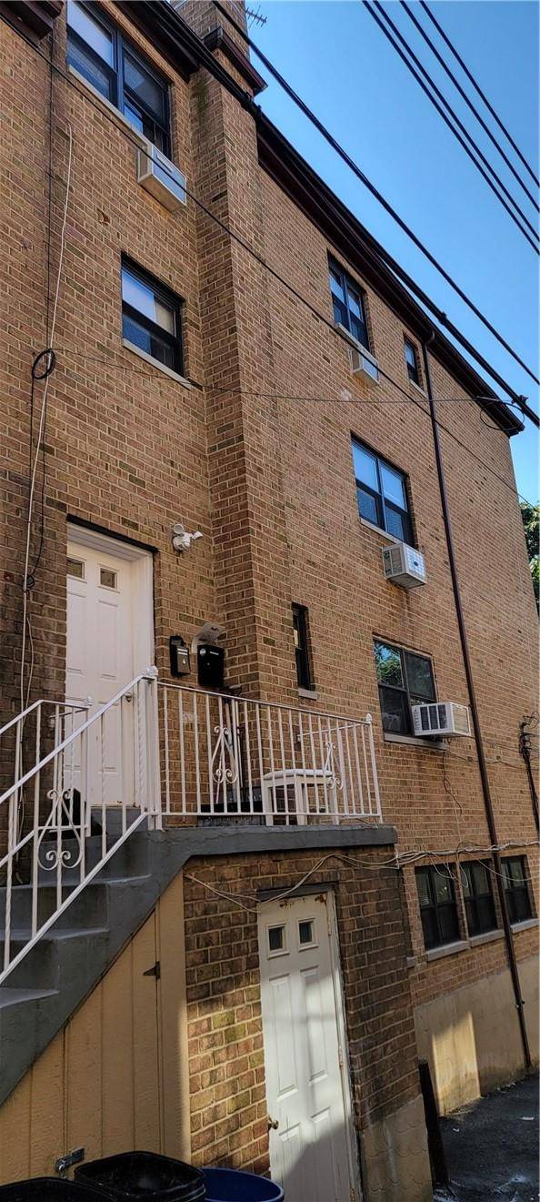Bronx, NY 10471,6199 Spencer TER #2