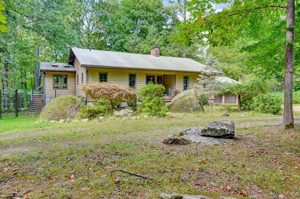 Warwick, NY 10990,39 Chardavoyne RD