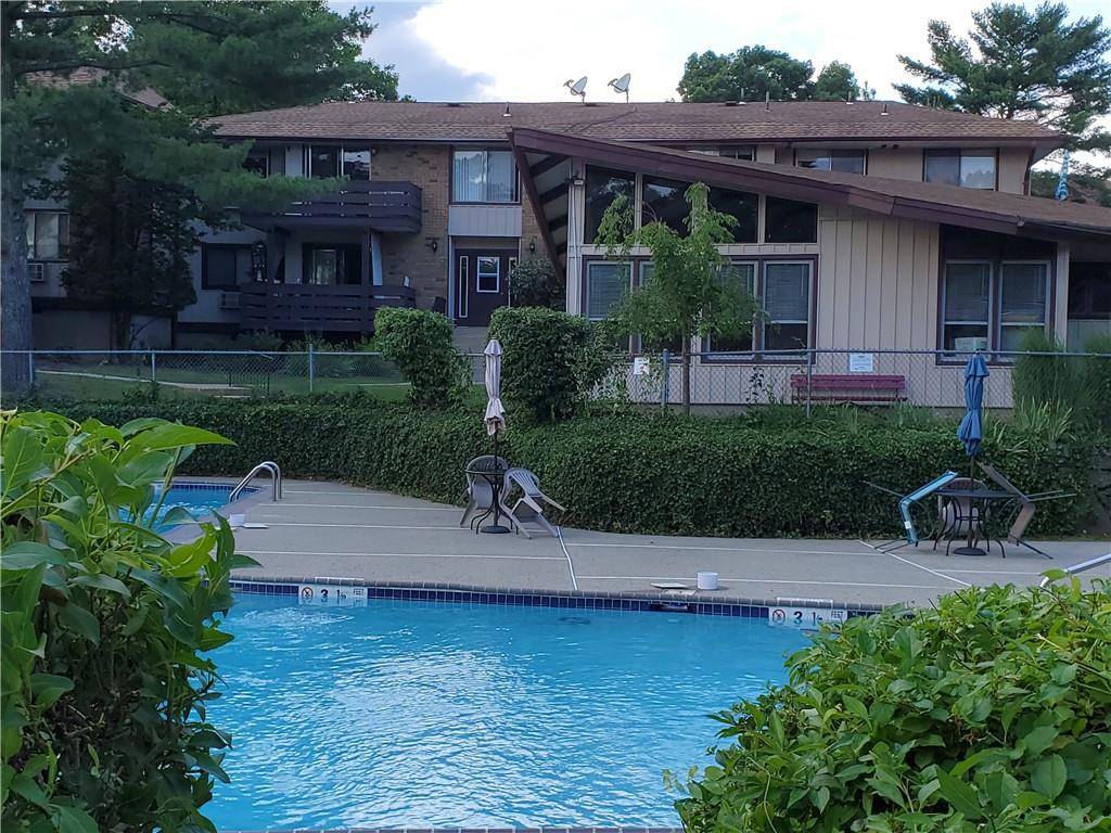 Valley Cottage, NY 10989,30 Sierra Vista LN