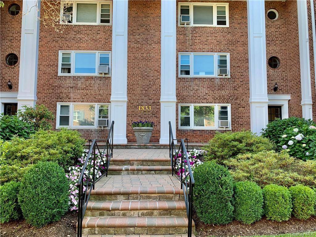 Larchmont, NY 10538,1833 Palmer AVE #3B