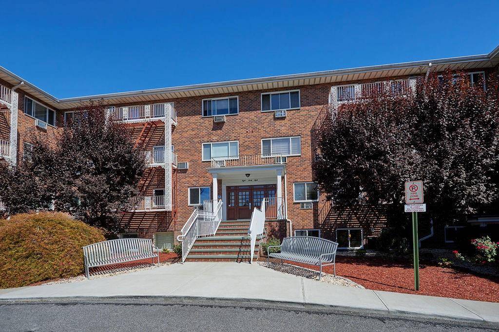 New Rochelle, NY 10801,838 Pelhamdale AVE #3K