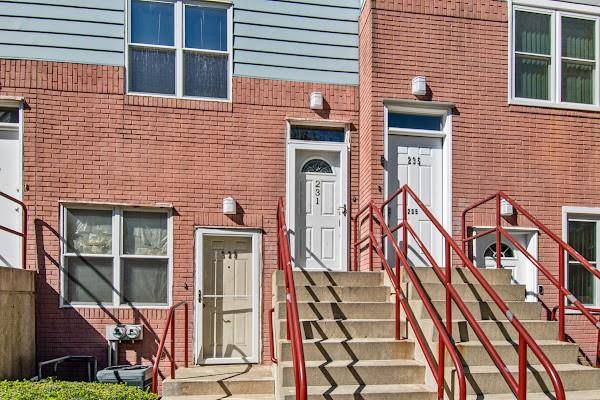 Bronx, NY 10473,231 Admiral LN #2231H