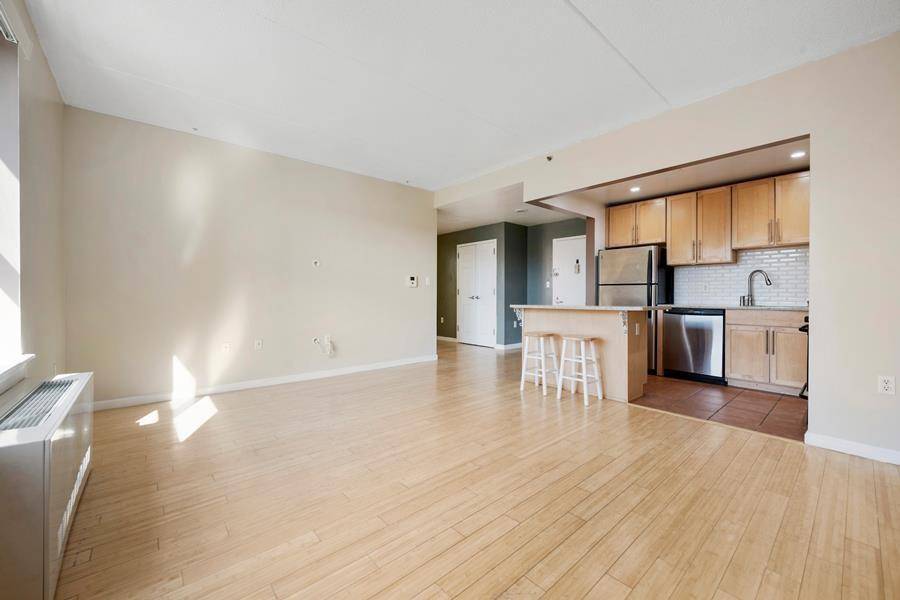 Bronx, NY 10451,837 Washington AVE #6O