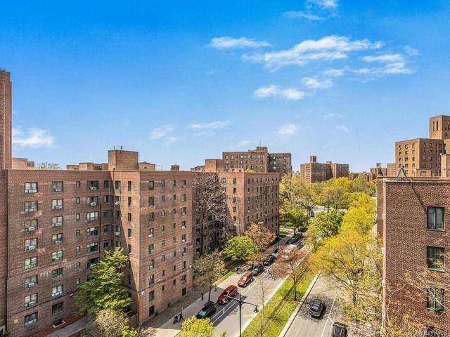 Bronx, NY 10462,1561 Metropolitan AVE #2B