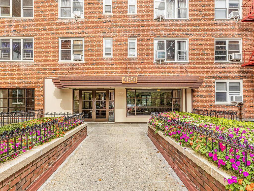 Yonkers, NY 10705,480 Riverdale AVE #7 L
