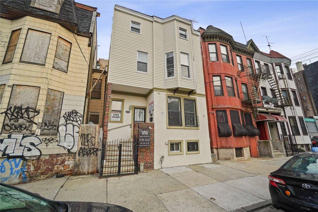 Bronx, NY 10457,2122 Washington AVE