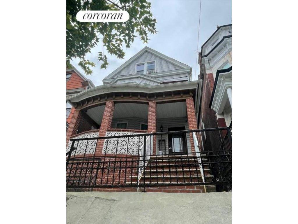 Bronx, NY 10458,332 E 198TH ST