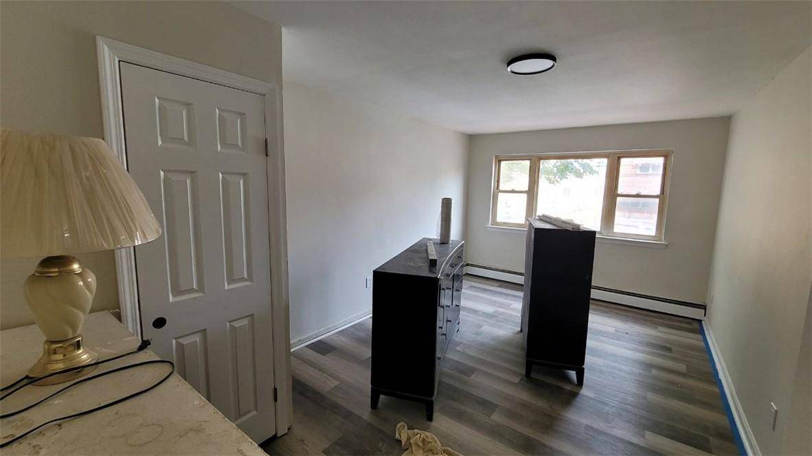 Bronx, NY 10467,762 E 211 ST #3