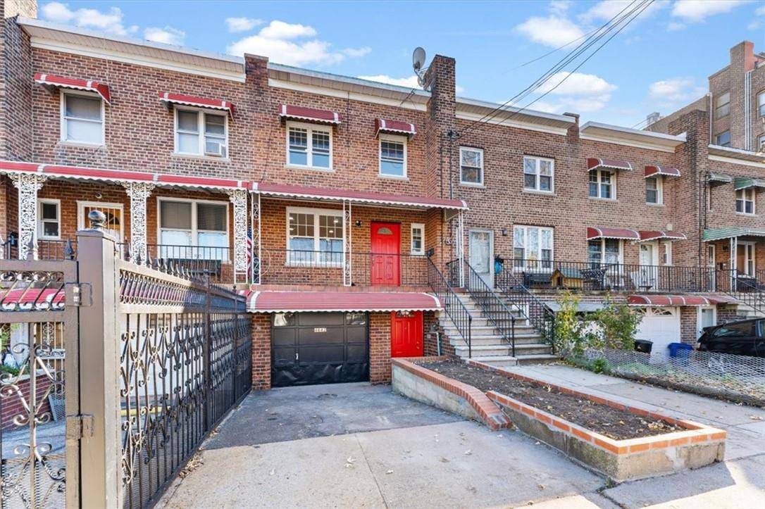 Bronx, NY 10470,4642 Carpenter AVE