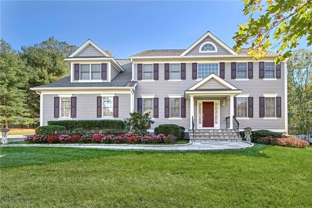 West Harrison, NY 10604,5 Forest Lake DR