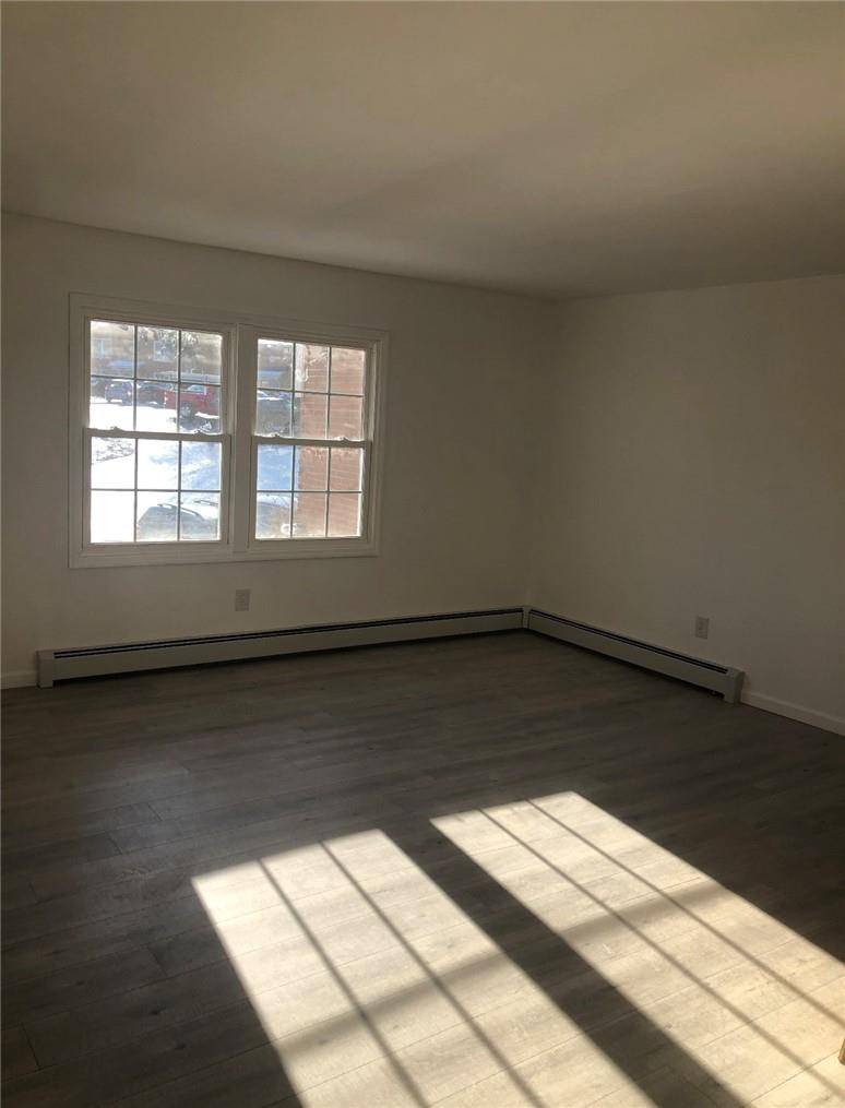 New Paltz, NY 12561,14 Huguenot ST #7