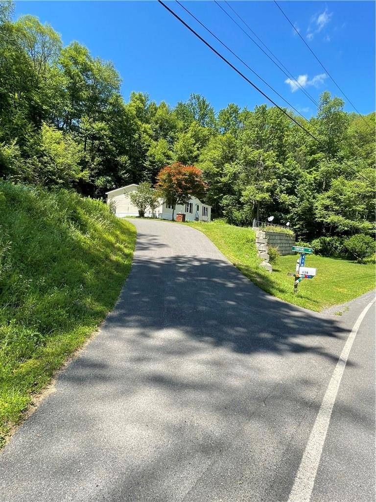 Ancram, NY 12502,438 Hall Hill RD