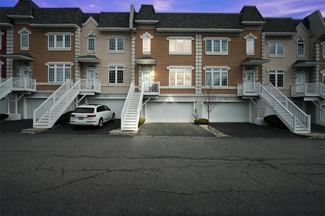 Nanuet, NY 10954,10 Alexander CT