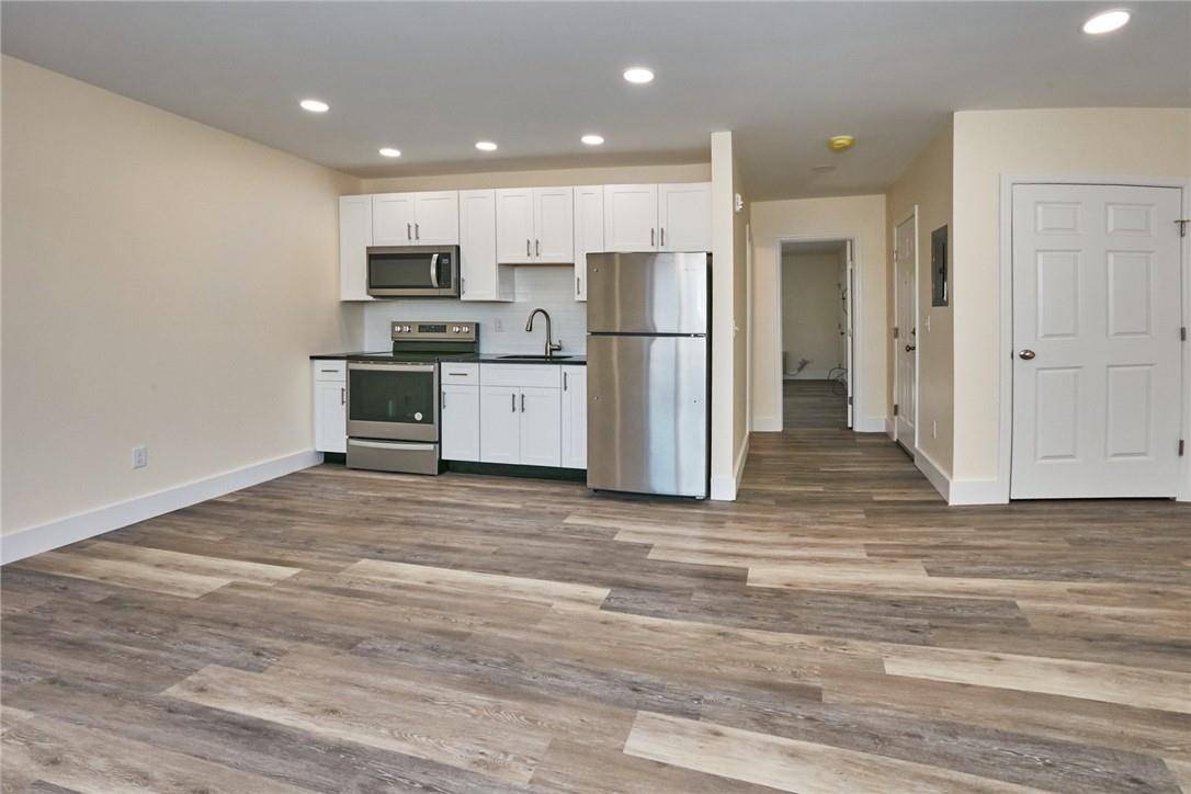 Warwick, NY 10990,15 First ST #7