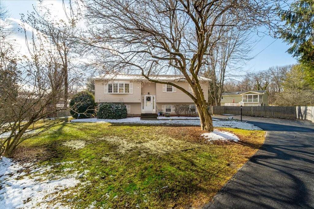 New Windsor, NY 12553,3 Clara CT