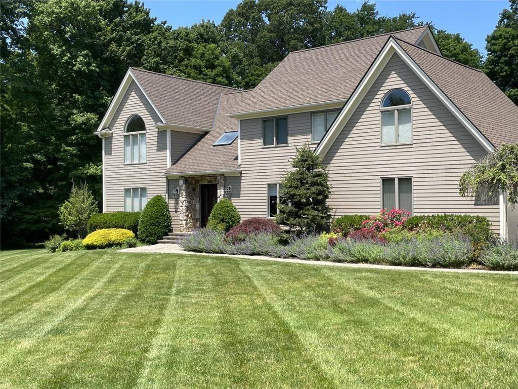 Carmel, NY 10512,4 Meola DR