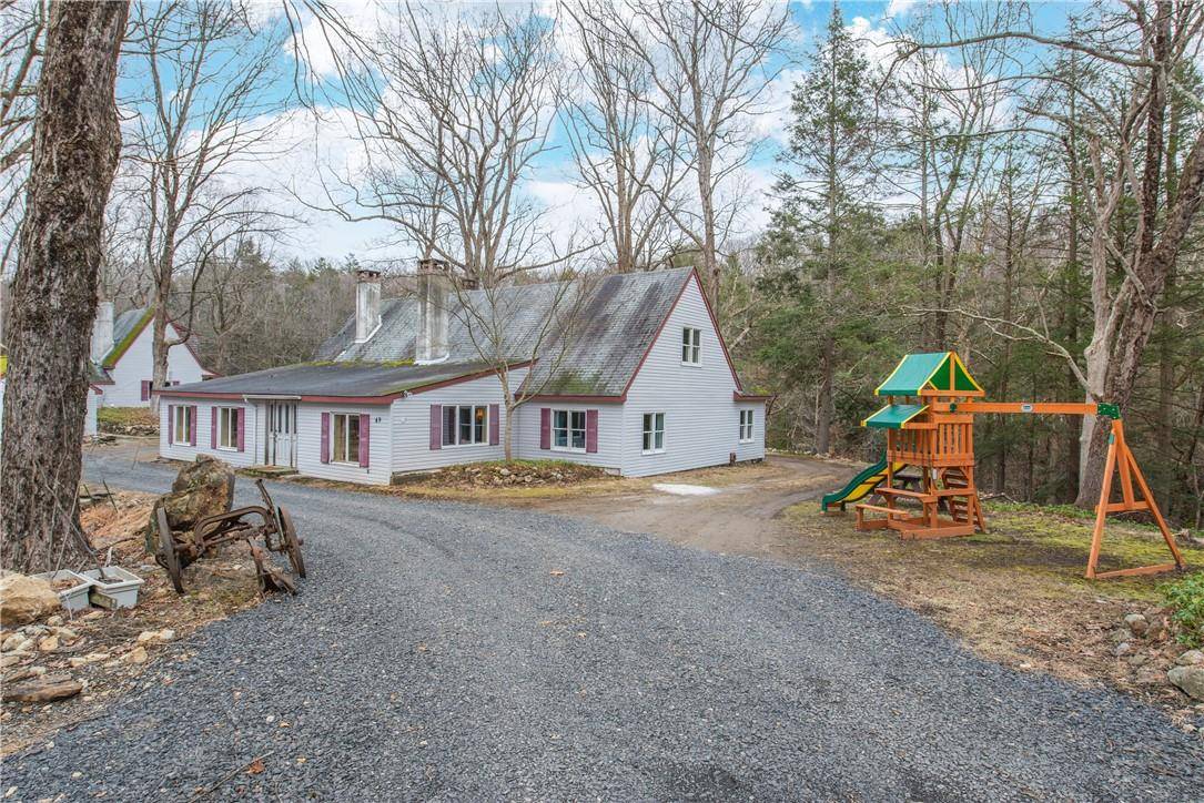 Warwick, NY 10990,49 Cascade Lake RD