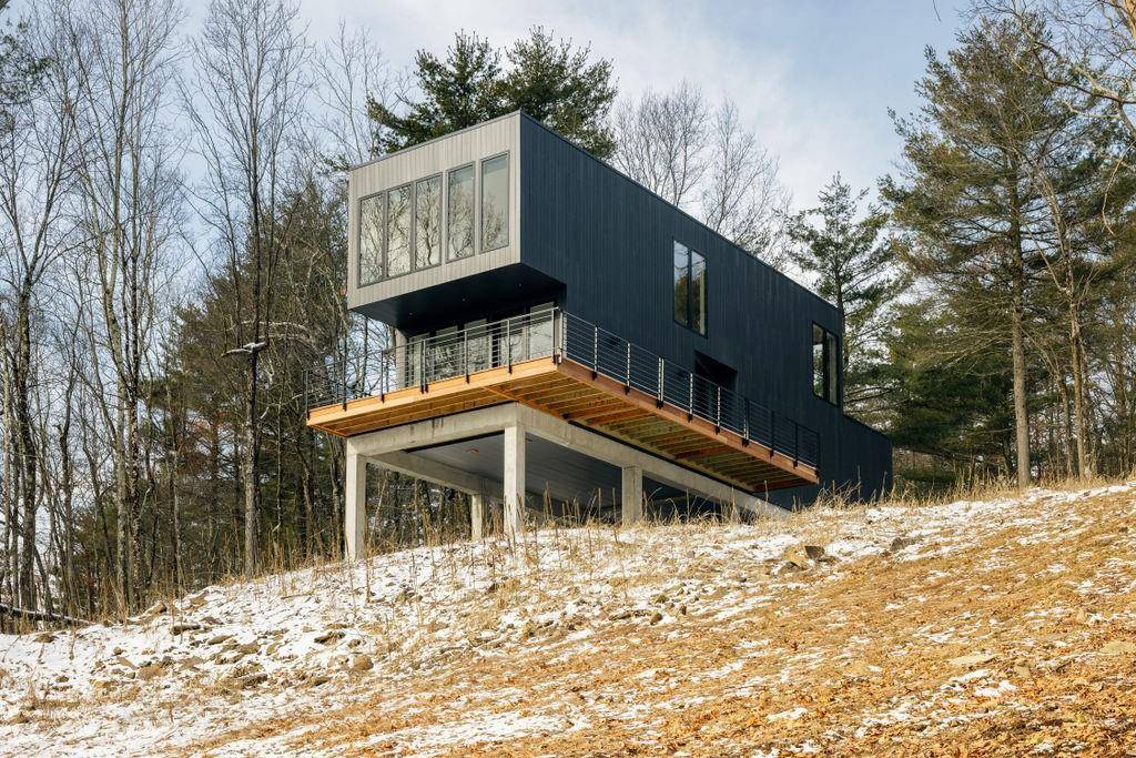 Coxsackie, NY 12051,1118 High Hill RD