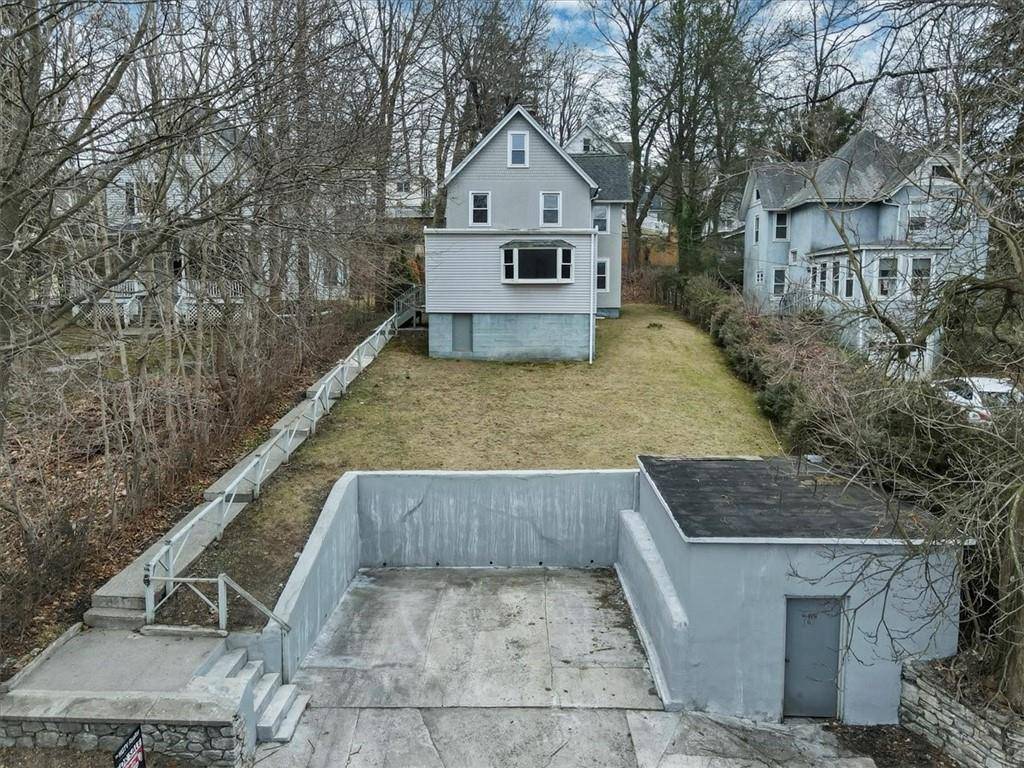 Bedford Hills, NY 10507,392 Bedford RD