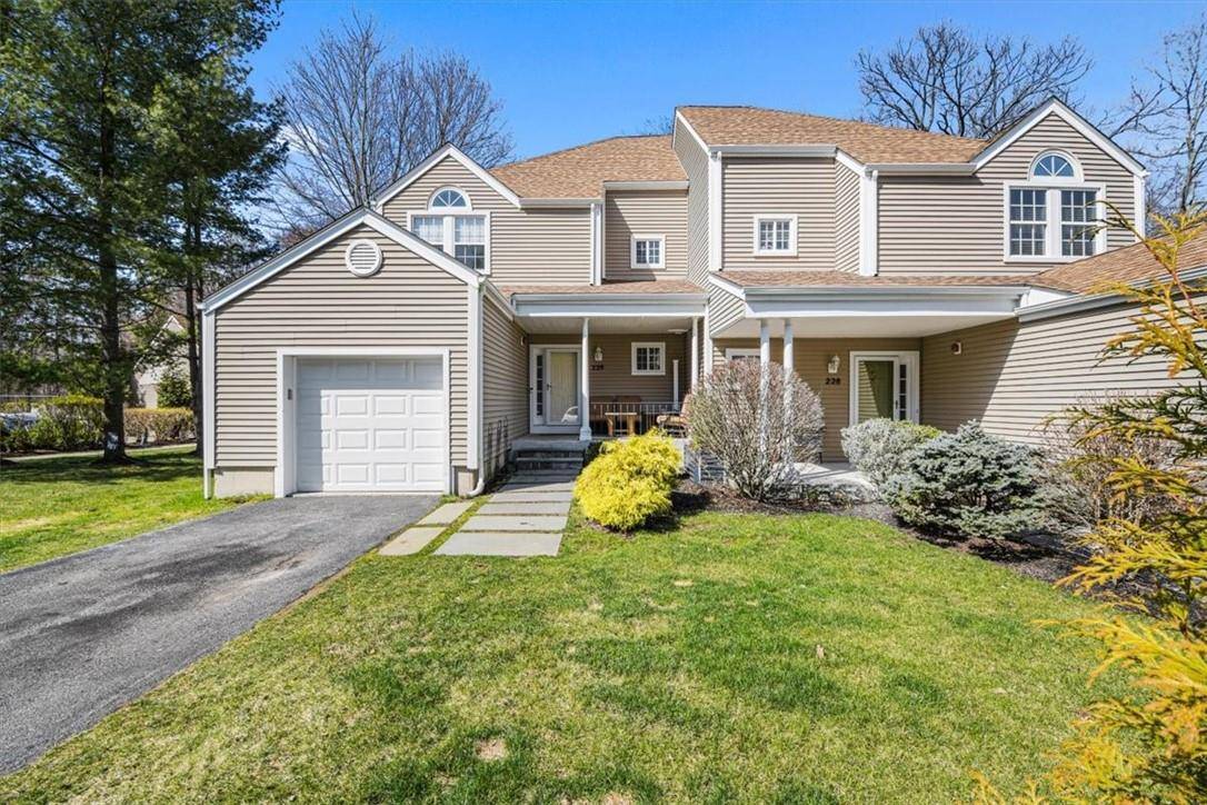 Yorktown Heights, NY 10598,229 Sandpiper CT