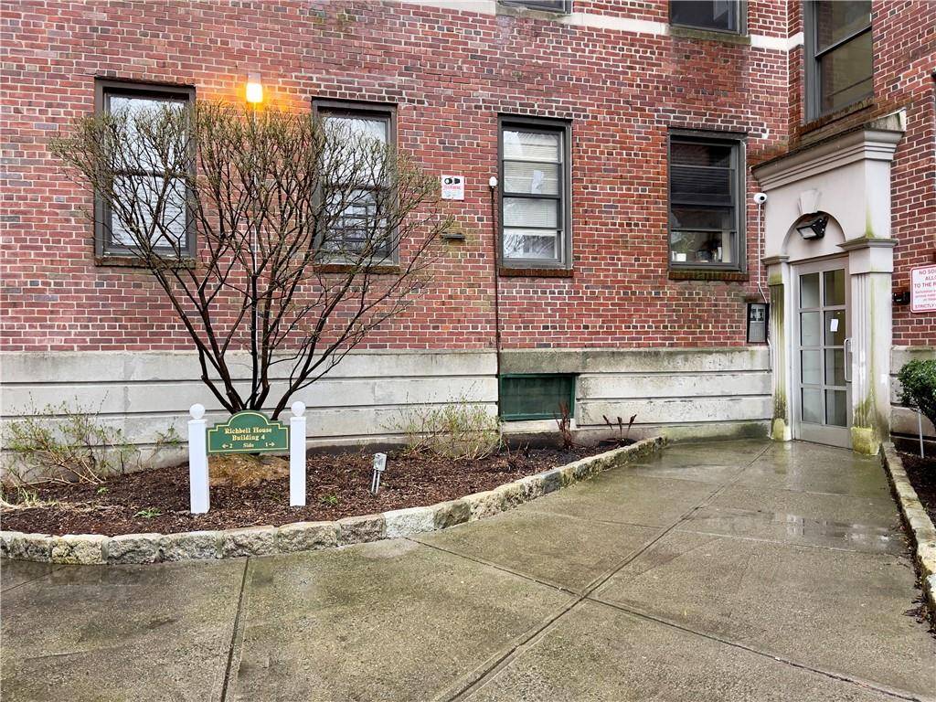 Larchmont, NY 10538,413 Larchmont Acres #3D