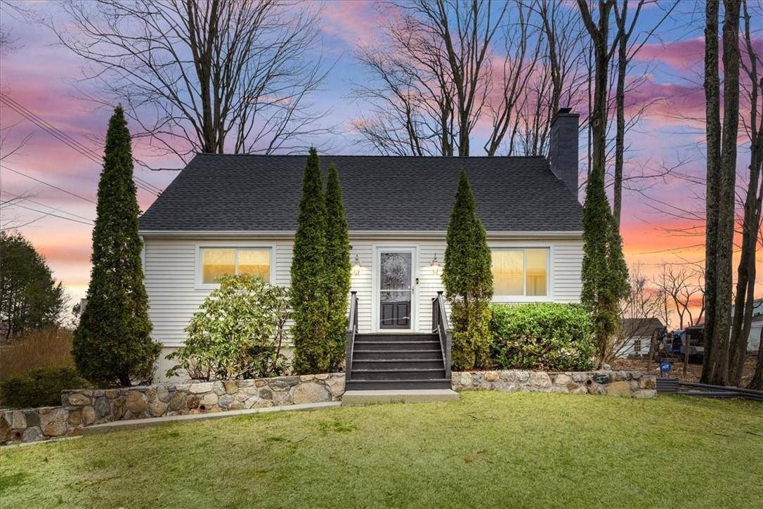 Yorktown Heights, NY 10598,2063 Hamblyn ST