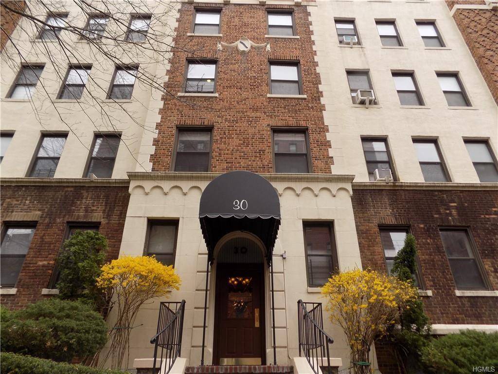 White Plains, NY 10601,30 Windsor TER #2C