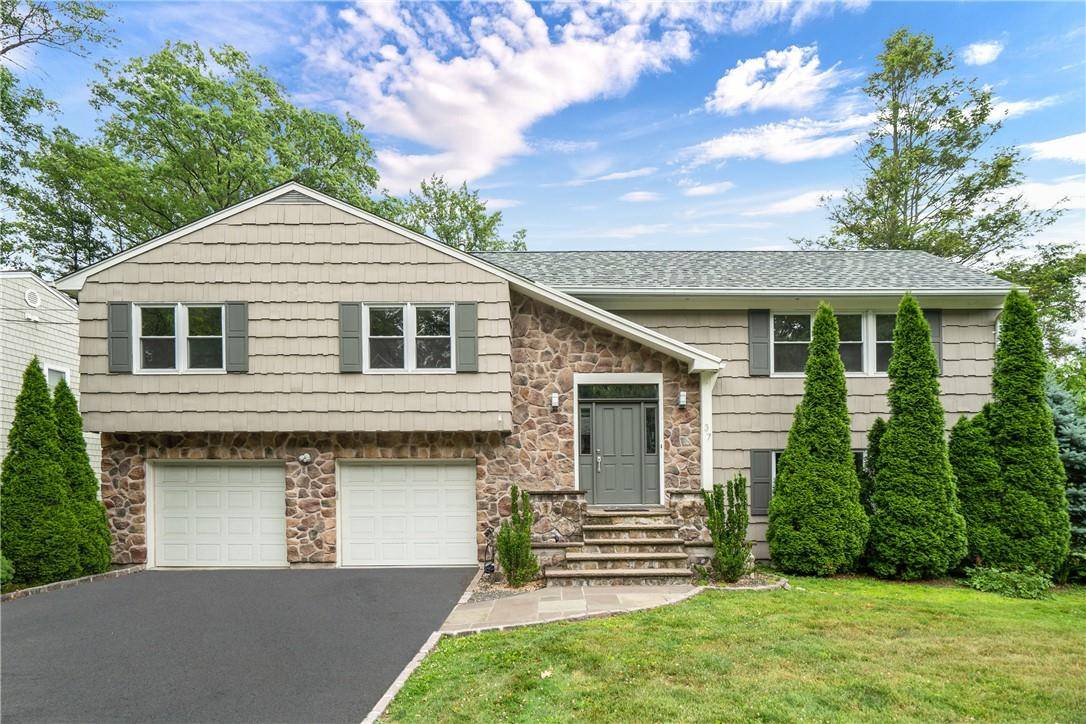 Larchmont, NY 10538,37 Sherwood DR
