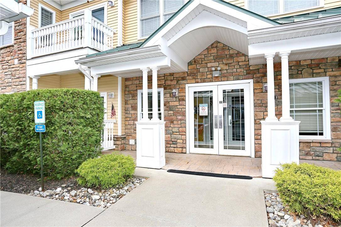 Pomona, NY 10970,1212 Views WAY
