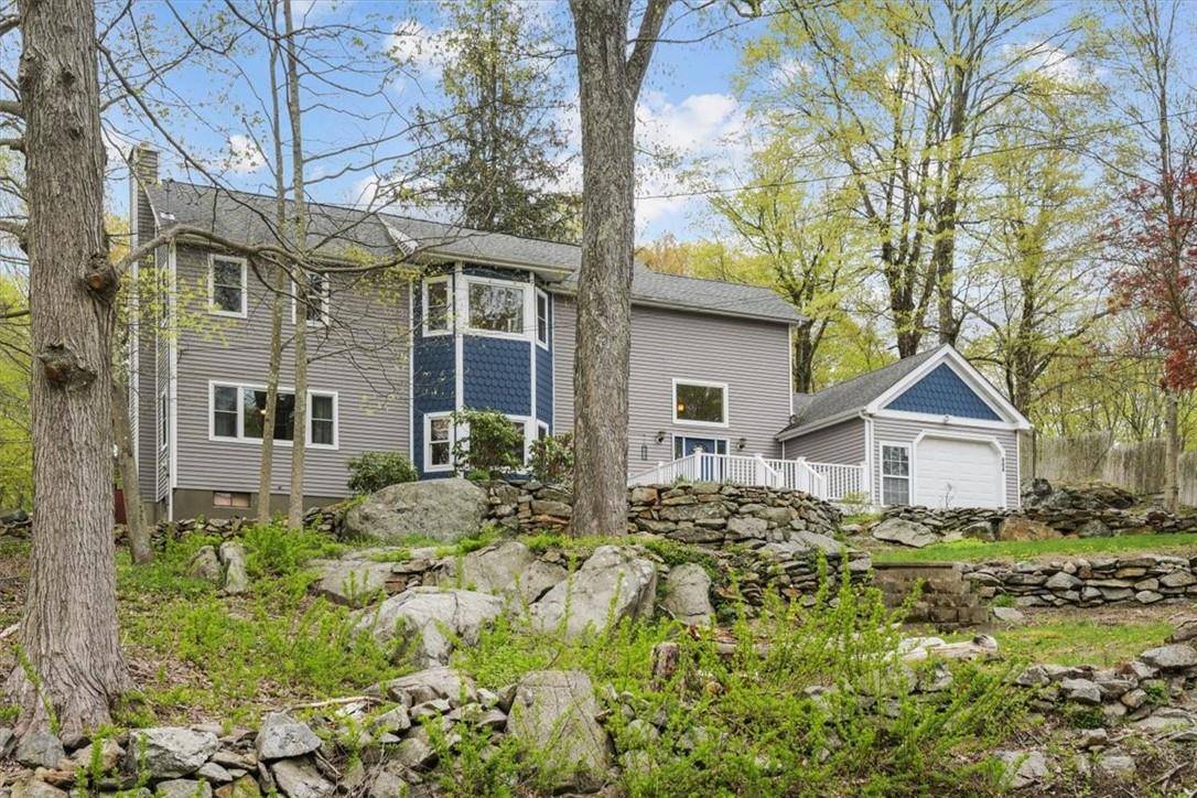 Carmel, NY 10512,484 Nimham RD