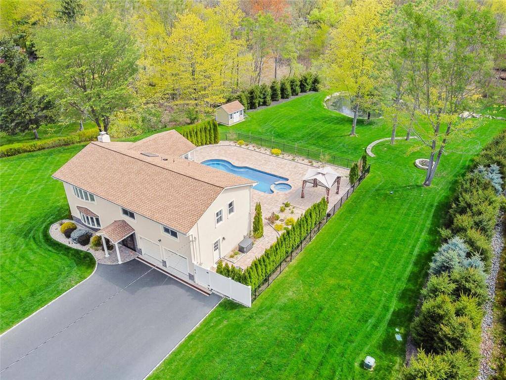 Mahopac, NY 10541,452 Austin RD