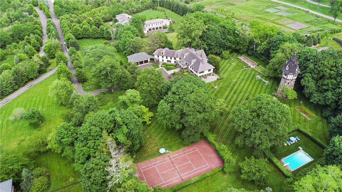 Purchase, NY 10577,15 Sarosca Farm LN