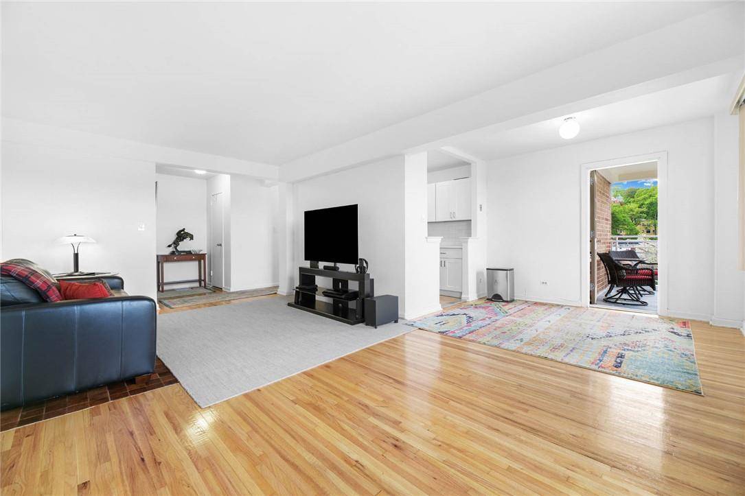 Bronx, NY 10471,255 Fieldston TER #6K