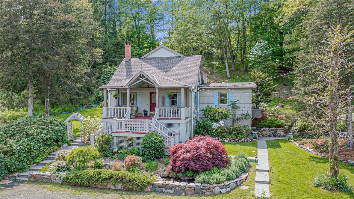 Katonah, NY 10536,8 South LN