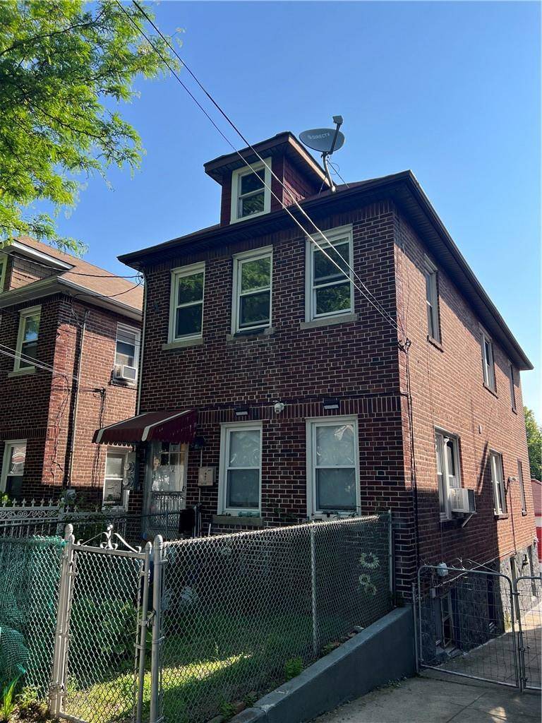 Bronx, NY 10466,4118 Wickham AVE