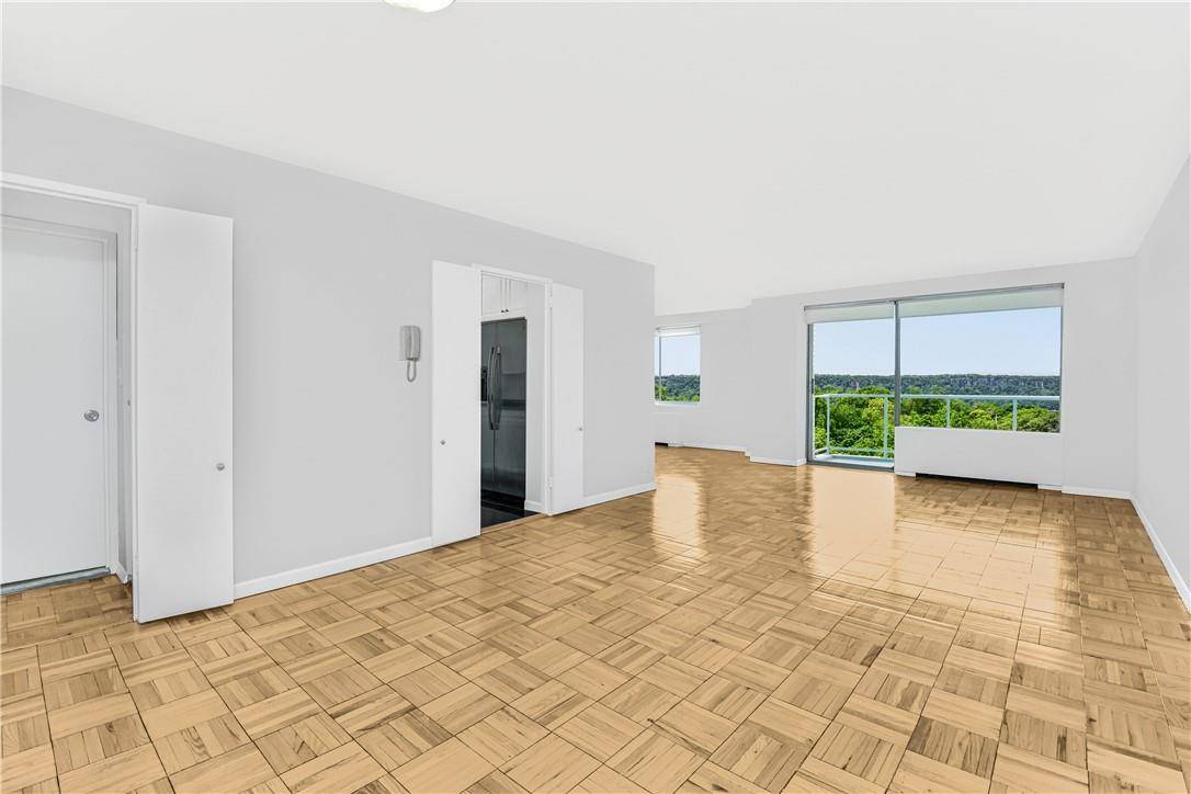 Bronx, NY 10463,3333 Henry Hudson Pkwy #8H