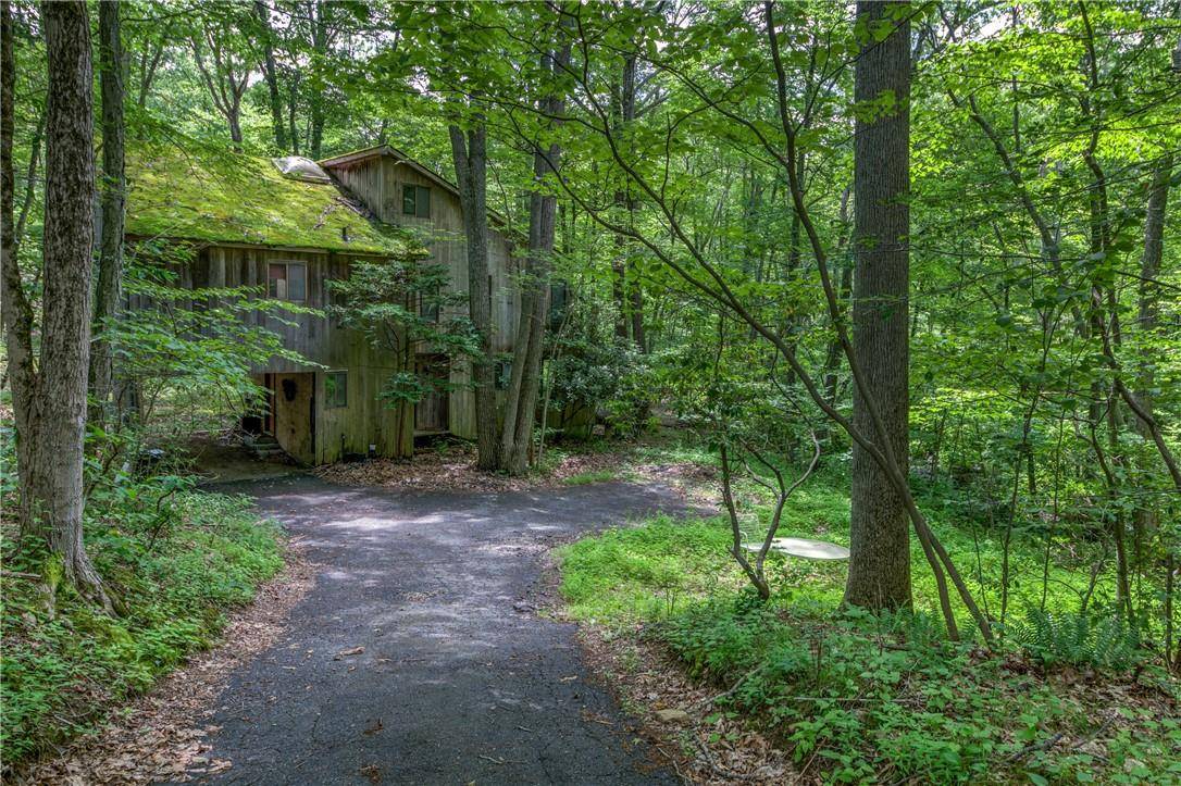 Pound Ridge, NY 10576,76 Cross Pond RD