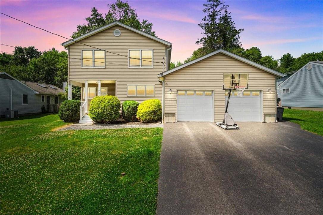 Yorktown Heights, NY 10598,760 Locksley RD