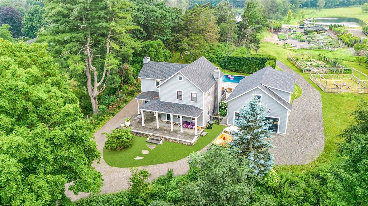 Greenport, NY 12534,26 Middle RD