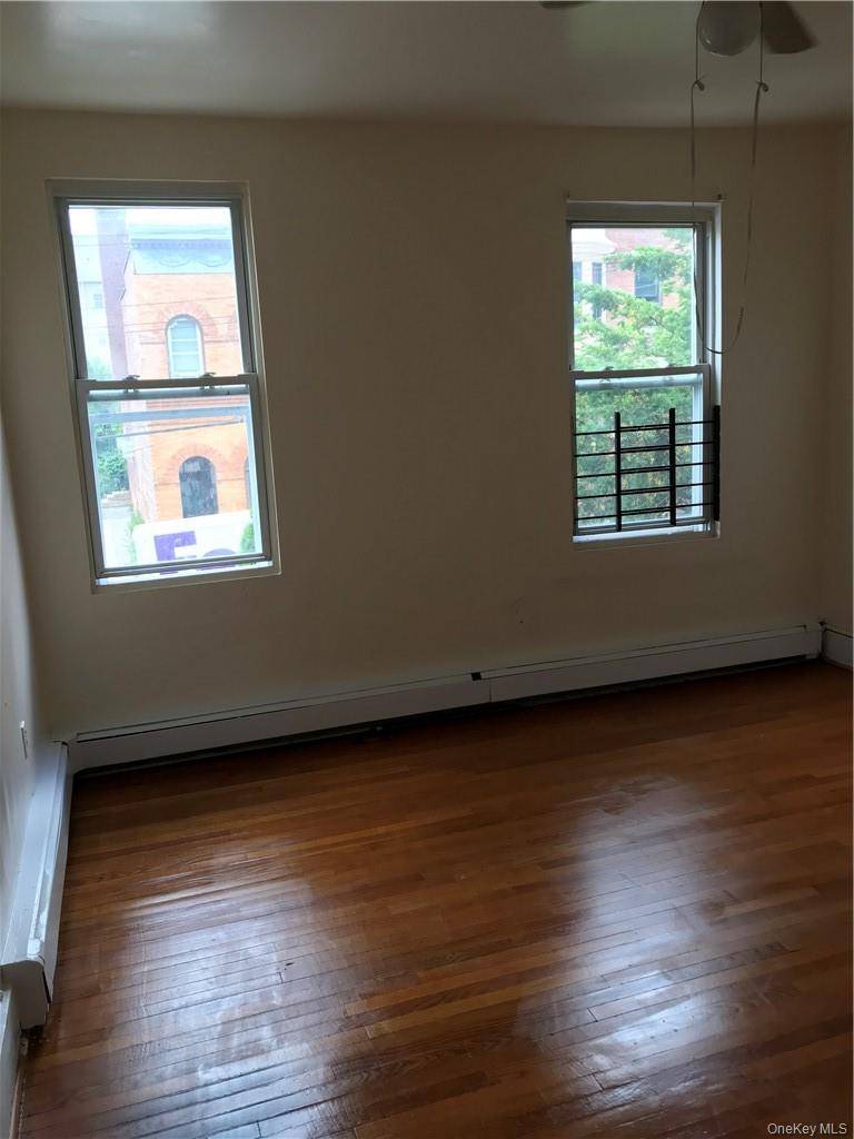 Yonkers, NY 10703,26 Vineyard AVE