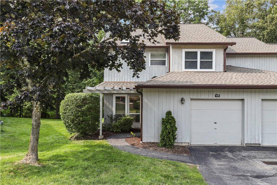 Yorktown Heights, NY 10598,9 Woods Brooke LN #4