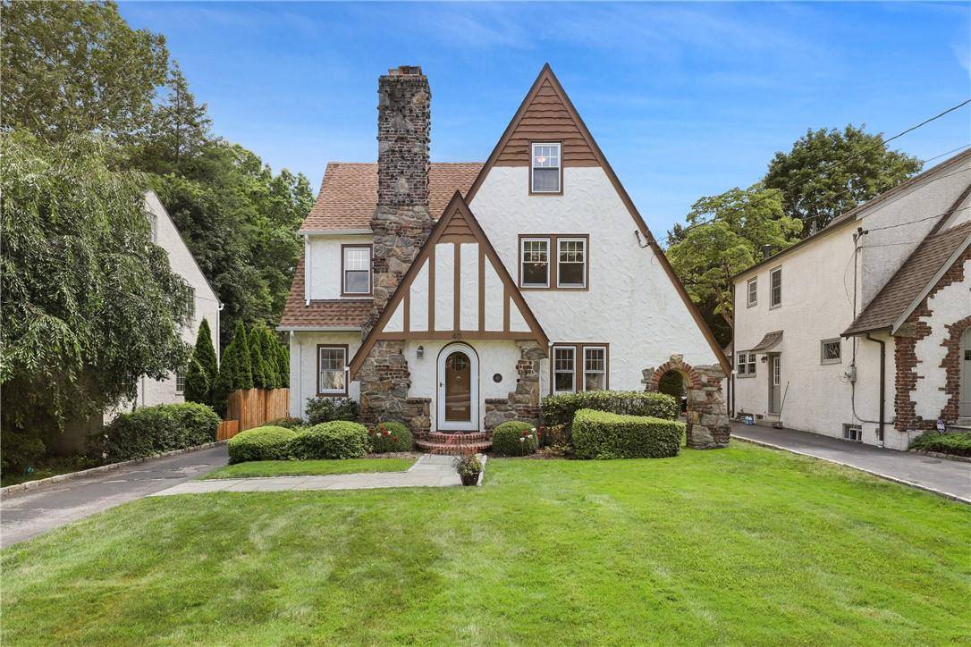 Scarsdale, NY 10583,40 Jefferson RD