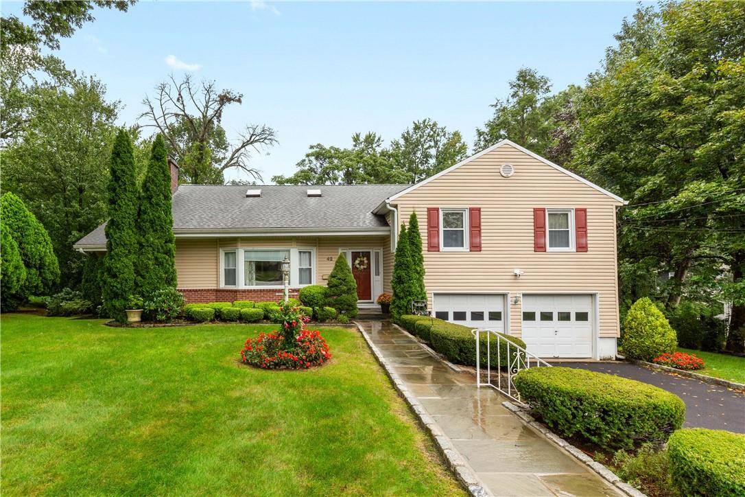Rye Brook, NY 10573,42 Rock Ridge DR