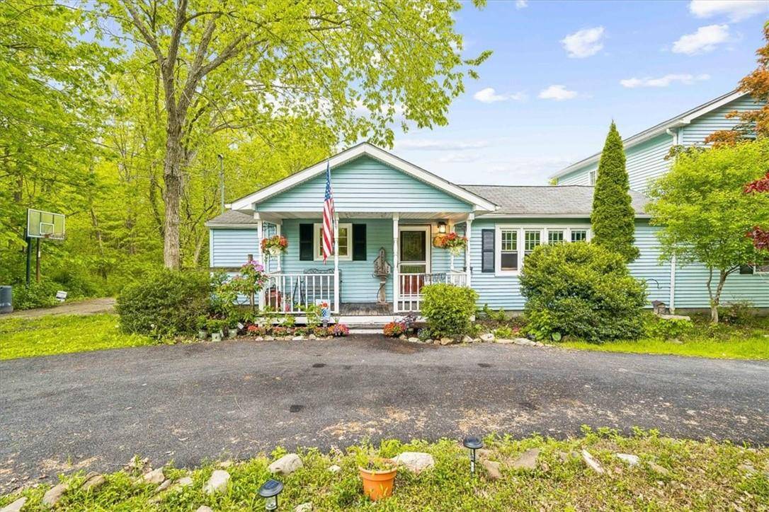 New Hampton, NY 10958,93 Mcveigh RD