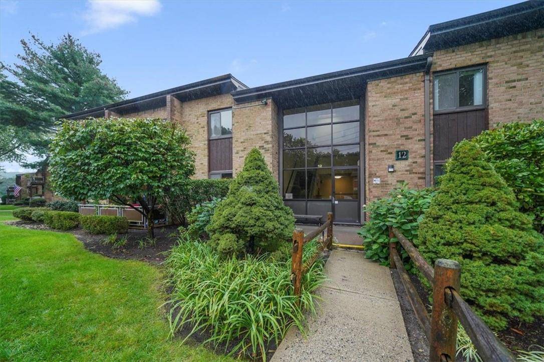 Pomona, NY 10970,12 Brevoort DR #2A