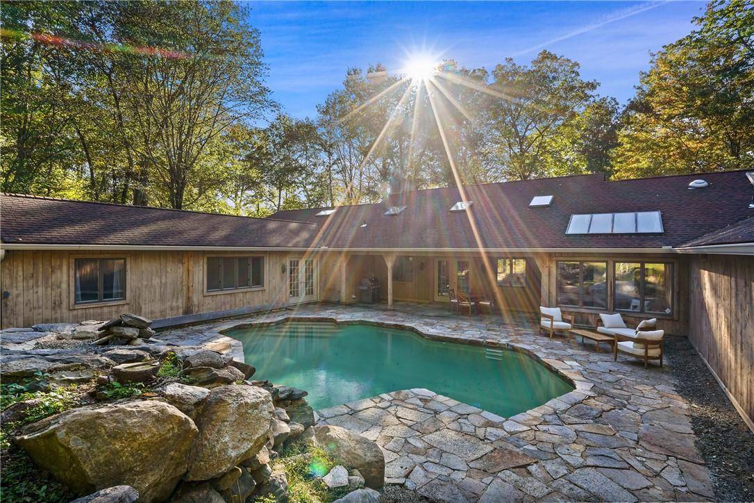 Pound Ridge, NY 10576,61 Horseshoe Hill RD
